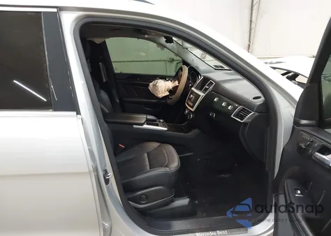 2016 Mercedes-Benz Gl 450 4Matic z USA, uszkodzony, nr VIN 4JGDF6EE6GA707207